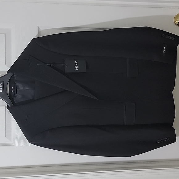 Dkny Other - NWT Men's DKNY Suit, Regular Fit, Black, 40R, 33W